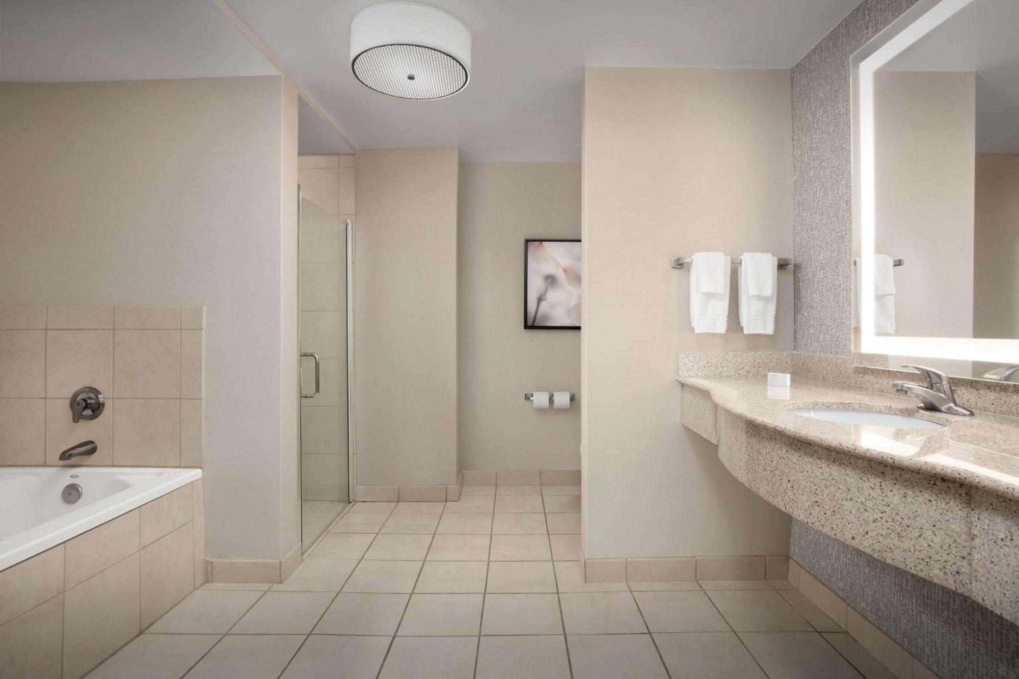 Hilton Garden Inn Columbia/Harbison Bagian luar foto