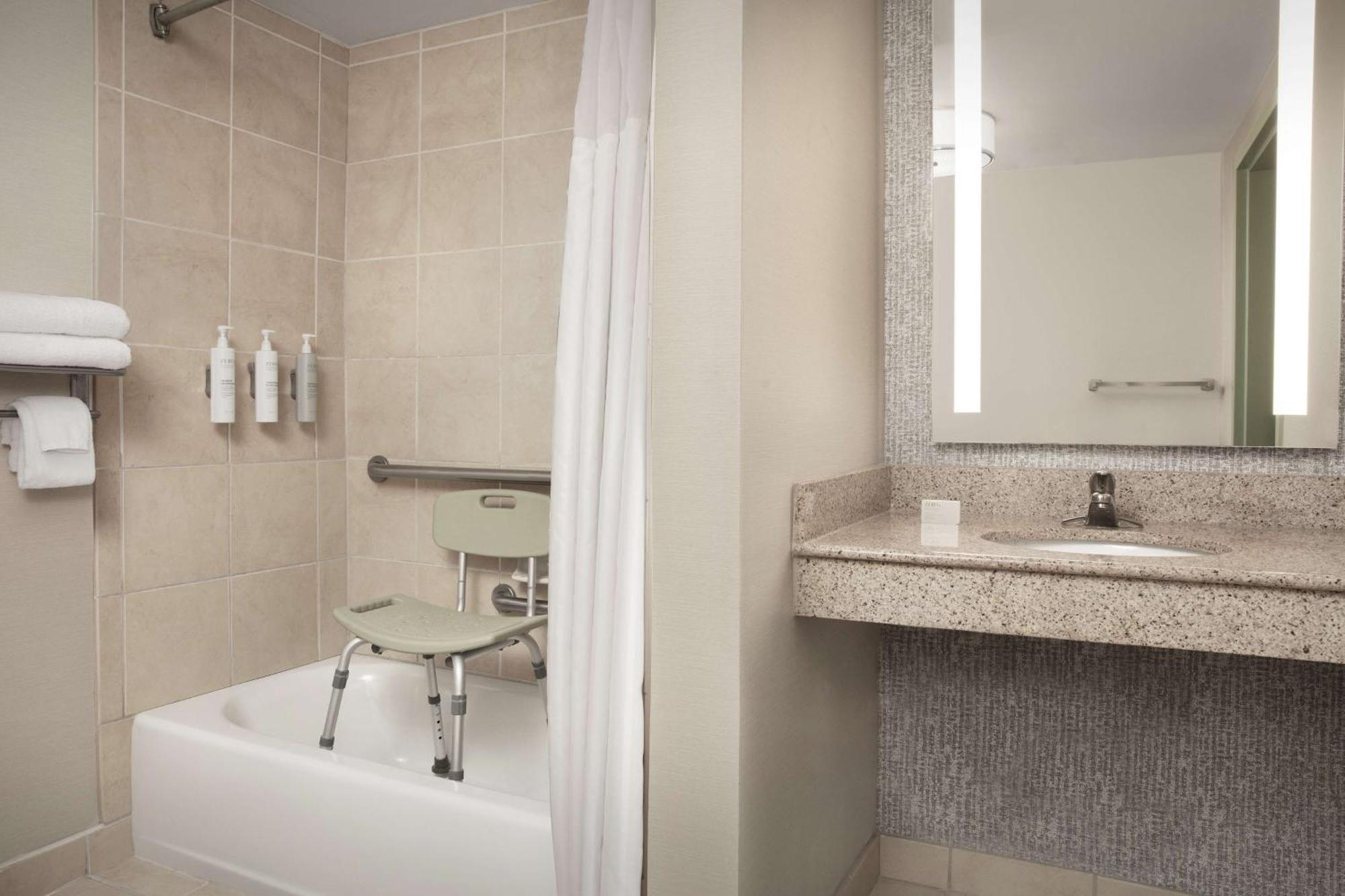 Hilton Garden Inn Columbia/Harbison Bagian luar foto